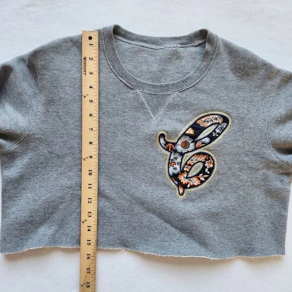 Gray Cropped Sweatshirt New York Floral Patches Upcycled Cute Casual Gym Sporty - Picture 10 of 11